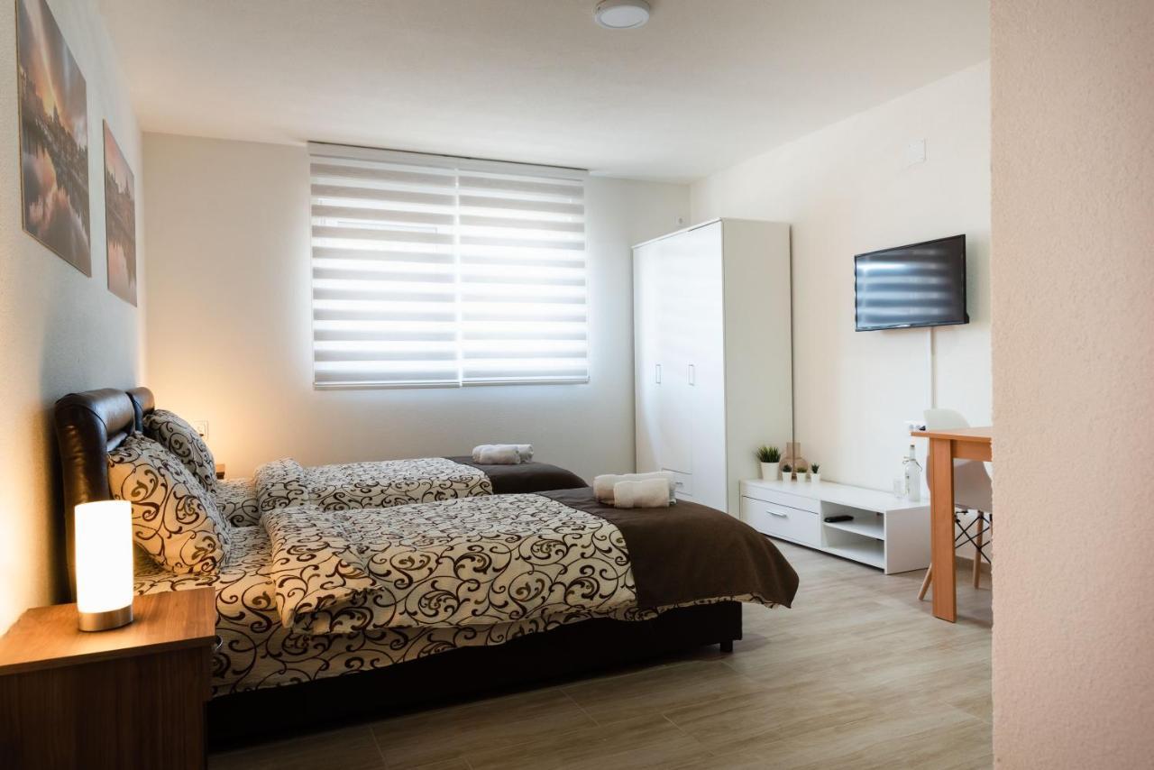 Apartmani Centar Lux New Zrenjanin Exteriér fotografie
